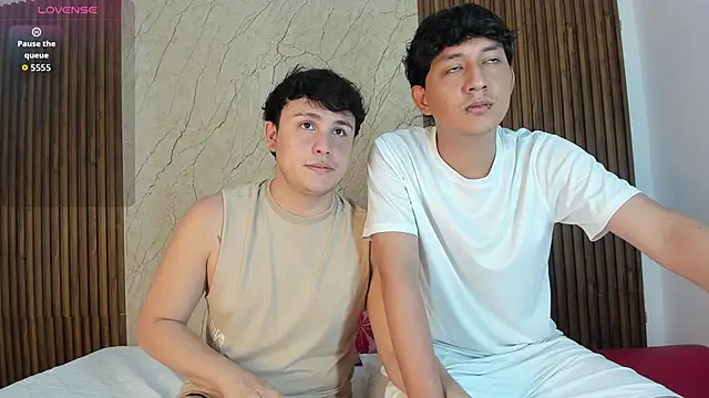 Snapshot of benji_and_nathan chatting on 01-08-26, 11:23 benji and nathan online show from 01-08-26, 11:23