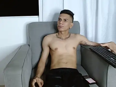 dani sex1  online show from 03-04-26, 02:39