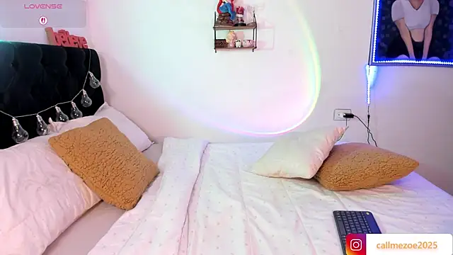 zoe siren online show from 02-12-26, 12:27