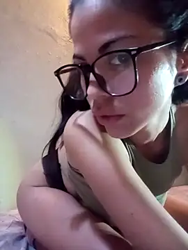 Chiquitoperopeligroso4 online show from 04-16-26, 04:46