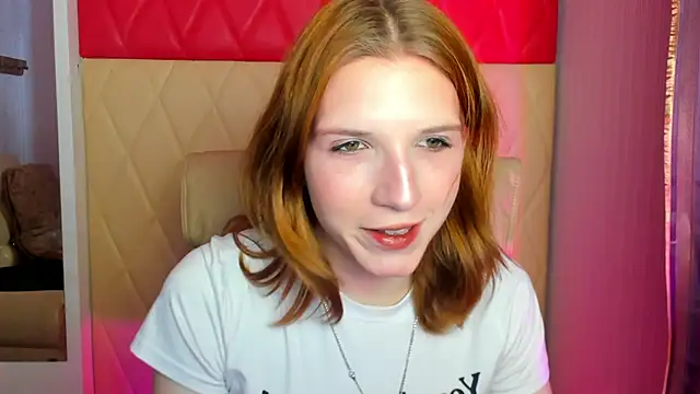 Snapshot of AlicexPrincess chatting on 03-24-26, 07:35 AlicexPrincess online show from 03-24-26, 07:35