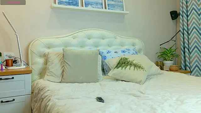 Snapshot of LadySweetWife chatting on 02-15-26, 02:19 LadySweetWife online show from 02-15-26, 02:19