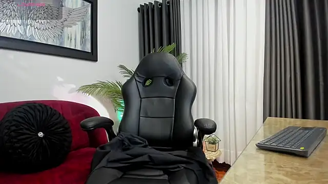 VictoriaPaker online show from 04-07-26, 10:15