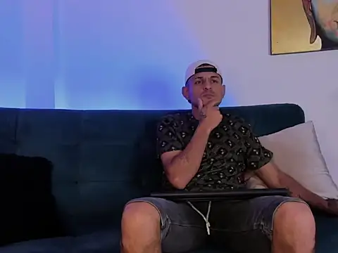 Snapshot of JACOB_RACHELL chatting on 01-13-26, 12:32 JACOB RACHELL online show from 01-13-26, 12:32