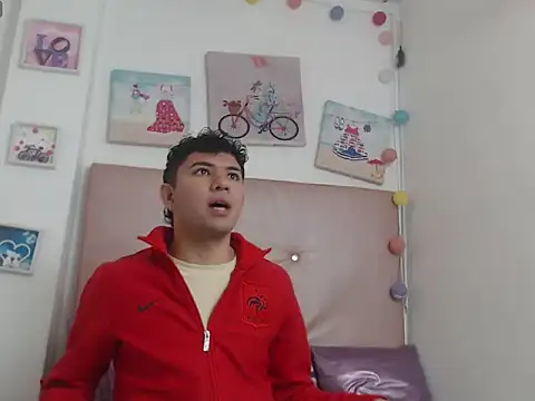 Snapshot of iam__lukas__ chatting on 01-12-26, 02:11 iam lukas online show from 01-12-26, 02:11