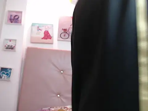 Snapshot of iam__lukas__ chatting on 01-15-26, 02:10 iam lukas online show from 01-15-26, 02:10