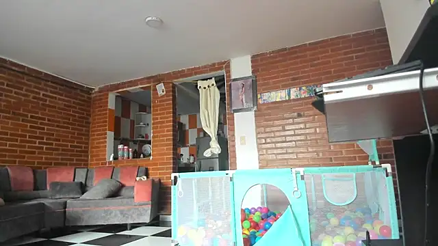 Lia rouse04 online show from 04-19-26, 12:59