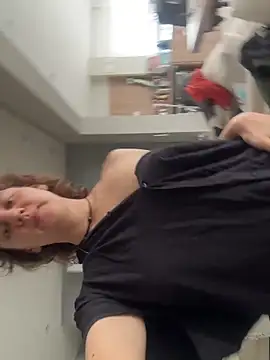 Snapshot of witchdub chatting on 03-03-26, 04:02 witchdub online show from 03-03-26, 04:02