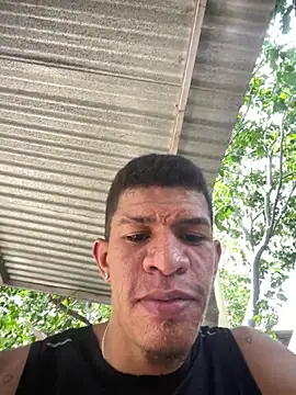 Snapshot of antonio_aguilarx chatting on 04-27-26, 04:27 antonio aguilarx online show from 04-27-26, 04:27