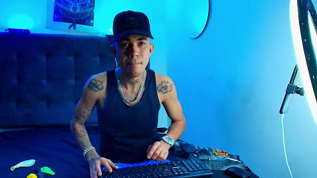 Snapshot of Ayala_777 chatting on 01-08-26, 04:42 Ayala 777 online show from 01-08-26, 04:42