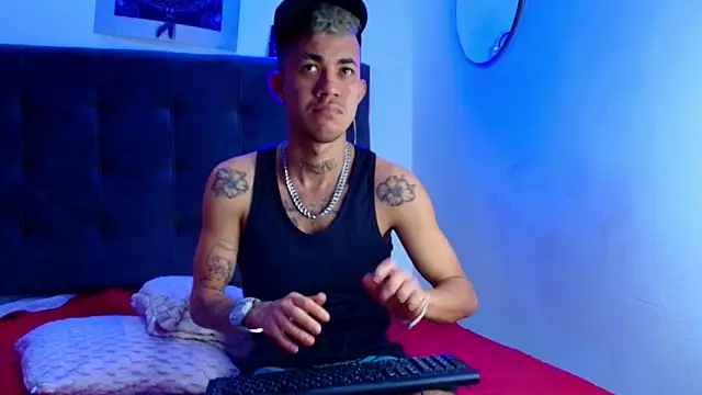 Snapshot of Ayala_777 chatting on 01-10-26, 11:23 Ayala 777 online show from 01-10-26, 11:23