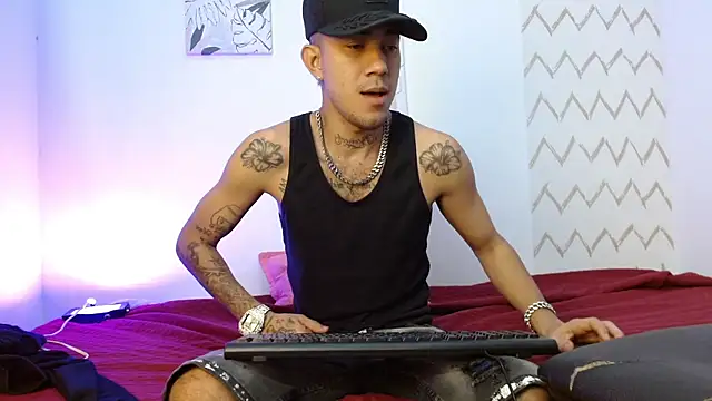 Snapshot of Ayala_777 chatting on 01-11-26, 02:22 Ayala 777 online show from 01-11-26, 02:22