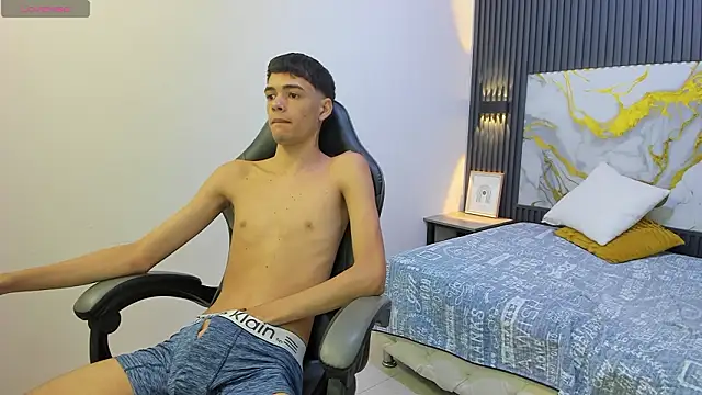 Snapshot of Dark_Desiree18 chatting on 02-25-26, 12:26 Dark Desiree18 online show from 02-25-26, 12:26