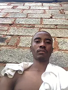 Snapshot of blackmannfly chatting on 01-18-26, 12:31 blackmannfly online show from 01-18-26, 12:31