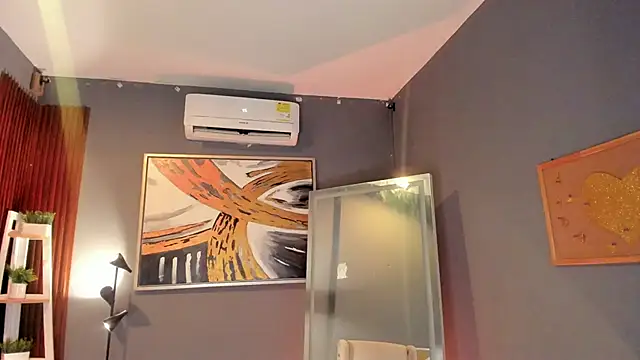 ailann  online show from 04-16-26, 09:39