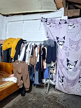 Snapshot of Adela-222 chatting on 01-12-26, 01:00 Adela-222 online show from 01-12-26, 01:00