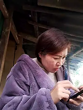 Snapshot of feli-00 chatting on 01-08-26, 04:26 feli-00 online show from 01-08-26, 04:26