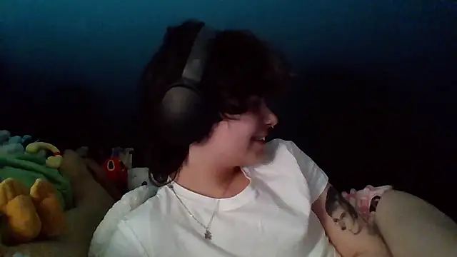 Snapshot of quwuinnie333 chatting on 01-15-26, 03:11 quwuinnie333 online show from 01-15-26, 03:11