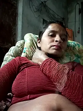 Snapshot of Hirdesh_sahu chatting on 04-12-26, 03:17 Hirdesh sahu online show from 04-12-26, 03:17