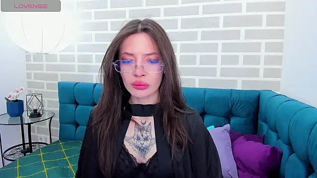 Snapshot of IvyDainty chatting on 05-18-26, 01:24 IvyDainty online show from 05-18-26, 01:24
