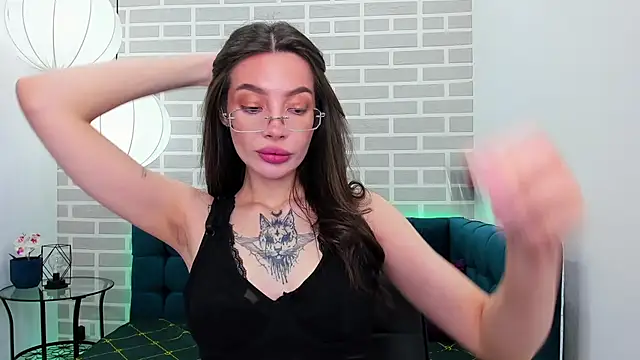 Snapshot of IvyDainty chatting on 05-27-26, 01:57 IvyDainty online show from 05-27-26, 01:57