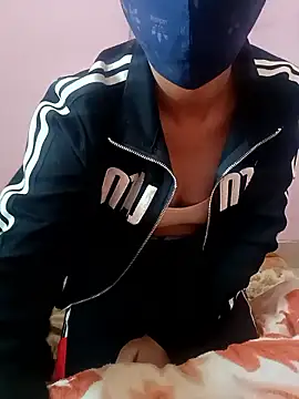 Snapshot of eddy_girl chatting on 01-10-26, 06:04 eddy girl online show from 01-10-26, 06:04