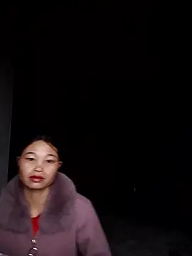 Snapshot of miray- chatting on 01-15-26, 01:32 miray- online show from 01-15-26, 01:32