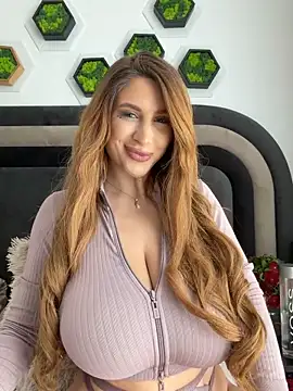 Snapshot of LucyBridgette chatting on 06-06-26, 10:53 LucyBridgette online show from 06-06-26, 10:53