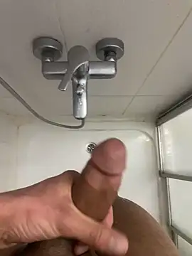 Snapshot of ciyox777 chatting on 01-15-26, 05:16 ciyox777 online show from 01-15-26, 05:16