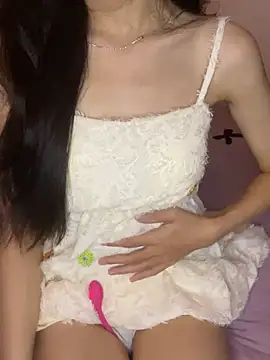 Snapshot of Linhtruong__ chatting on 04-19-26, 02:16 Linhtruong online show from 04-19-26, 02:16