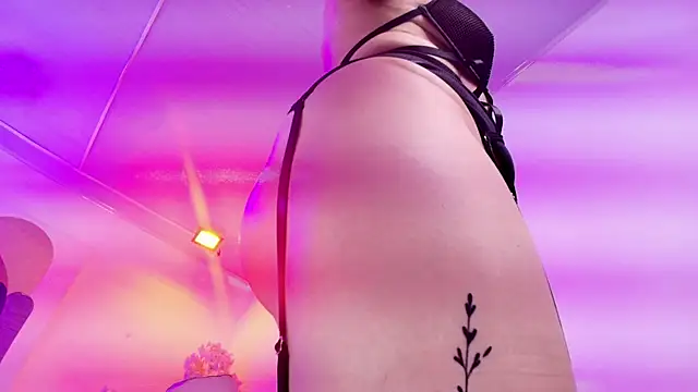 Lilith tayylor online show from 04-11-26, 07:45