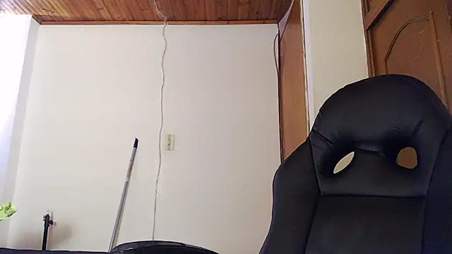 Shanel Lozano online show from 04-16-26, 05:47