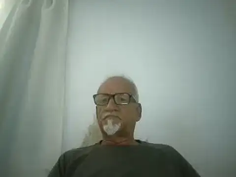 Snapshot of Patyman chatting on 05-06-26, 10:15 Patyman online show from 05-06-26, 10:15