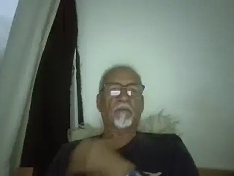 Snapshot of Patyman chatting on 06-24-26, 11:15 Patyman online show from 06-24-26, 11:15