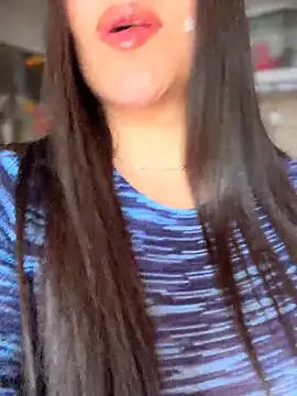 Veronica Wins  online show from 06-03-26, 02:33