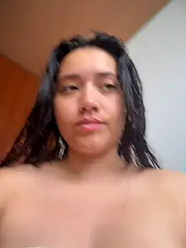Snapshot of Veronica_Wins_ chatting on 07-08-26, 03:27 Veronica Wins online show from 07-08-26, 03:27