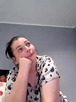 Snapshot of roksa2026 chatting on 07-18-26, 06:12 roksa2026 online show from 07-18-26, 06:12