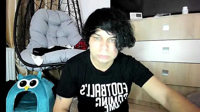 Snapshot of LorenzoBoy99 chatting on 01-08-26, 11:40 LorenzoBoy99 online show from 01-08-26, 11:40