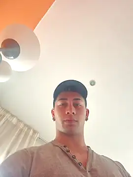 Snapshot of Dantedandelionx chatting on 01-15-26, 01:59 Dantedandelionx online show from 01-15-26, 01:59