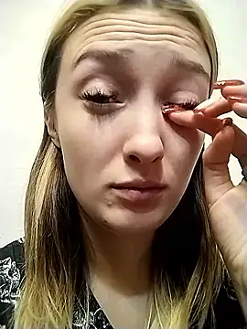 Snapshot of Olivia_Kis chatting on 01-12-26, 12:43 Olivia Kis online show from 01-12-26, 12:43