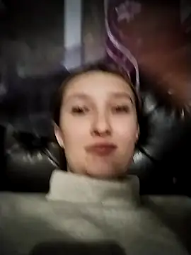 Snapshot of Olivia_Kis chatting on 01-15-26, 08:01 Olivia Kis online show from 01-15-26, 08:01