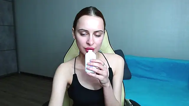 nikkimitchell online show from 01-12-26, 12:10