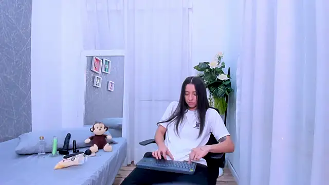 ViictoriiaSaenz online show from 02-05-26, 04:06