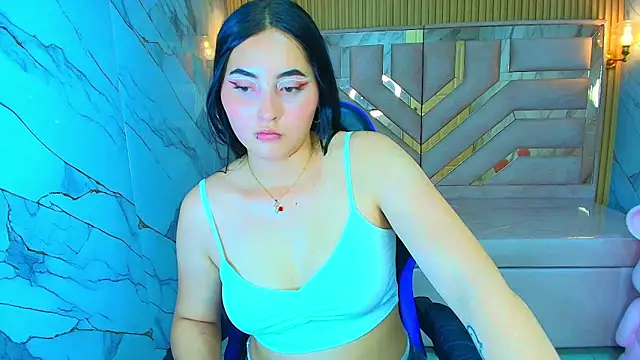 Snapshot of Linda_r_ chatting on 01-09-26, 07:48 Linda r online show from 01-09-26, 07:48