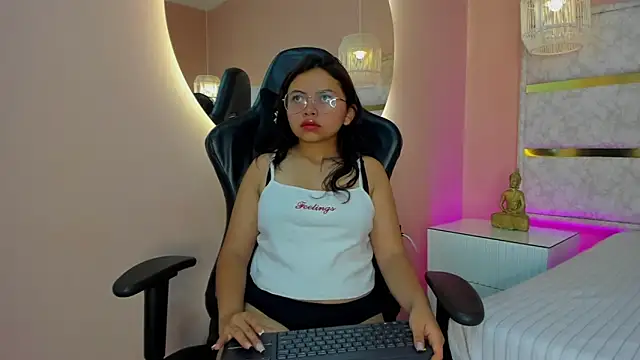 Snapshot of riley_flirt chatting on 01-14-26, 10:43 riley flirt online show from 01-14-26, 10:43