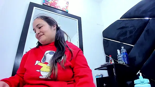 MiaRouss69 online show from 05-10-26, 11:04