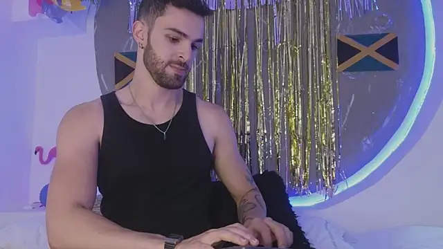 Apolo lux1 online show from 04-15-26, 08:20