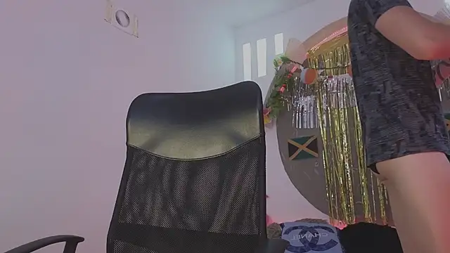 Apolo lux1 online show from 04-16-26, 08:42