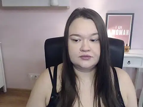 Snapshot of HollyDanceSoul chatting on 02-03-26, 05:27 HollyDanceSoul online show from 02-03-26, 05:27