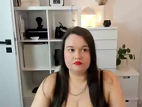 Snapshot of HollyDanceSoul chatting on 02-25-26, 06:56 HollyDanceSoul online show from 02-25-26, 06:56